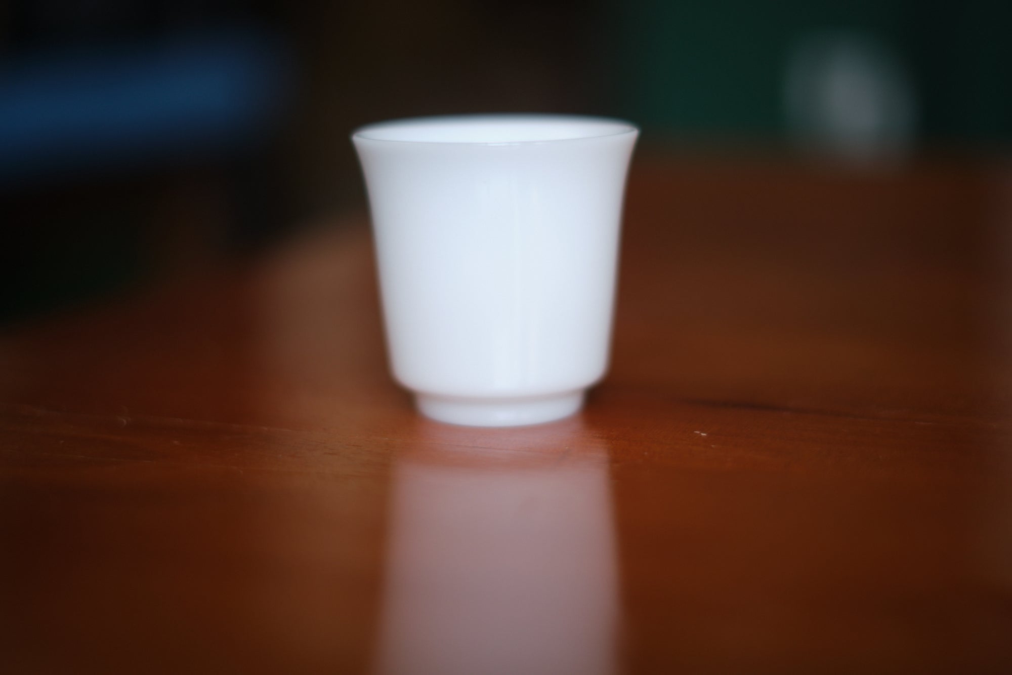 Small white gongfu cup round base